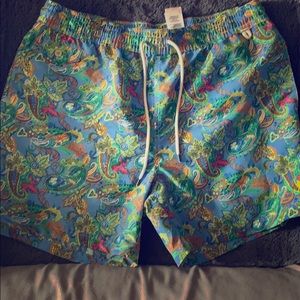 Like new! Polo Patterned swim trunks